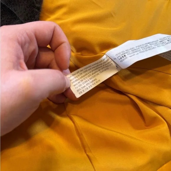 Zara Women's Mustard Yellow Down Puffer Jacket with Faux Fur Collar - Picture 11 of 14